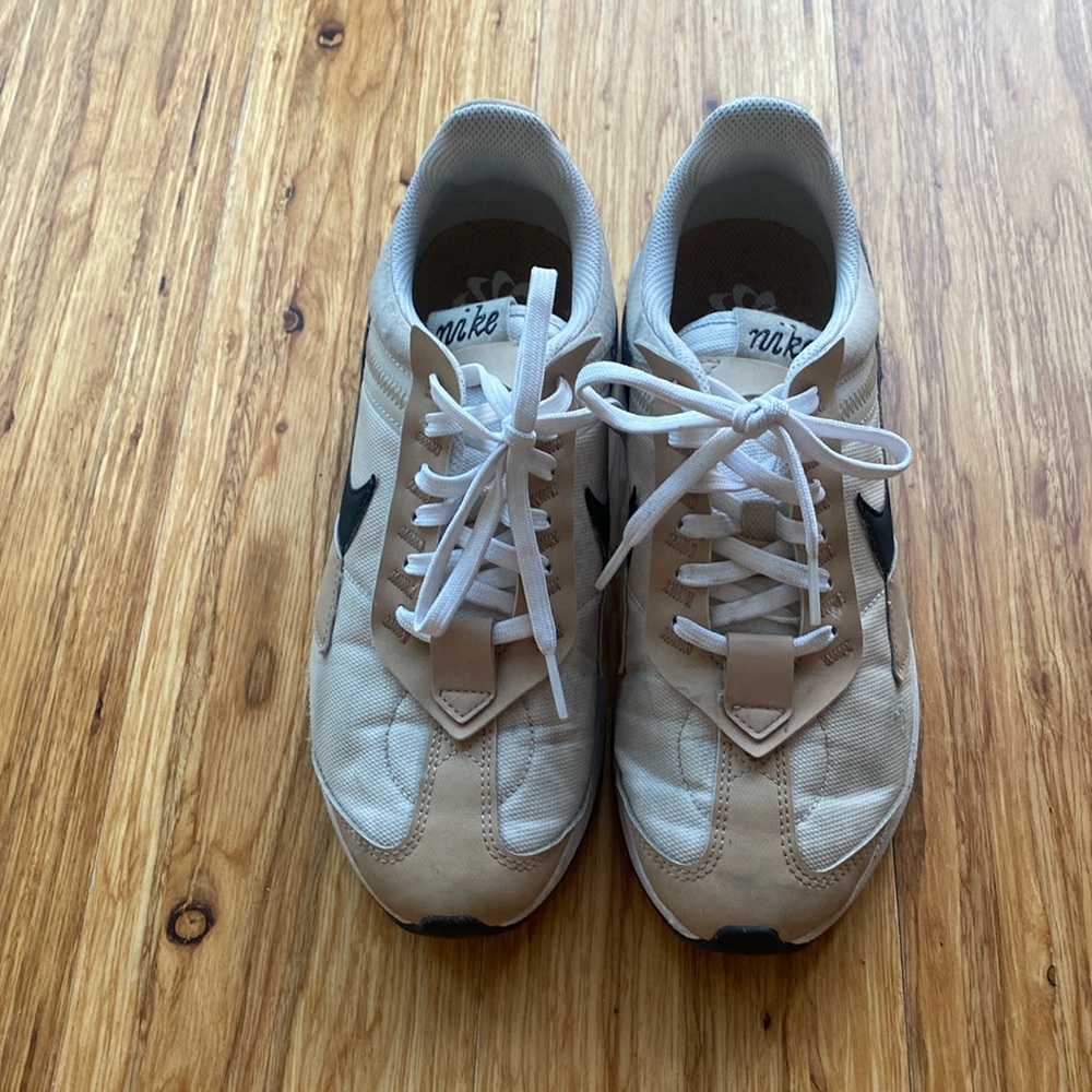 Nike sneakers size 8.5